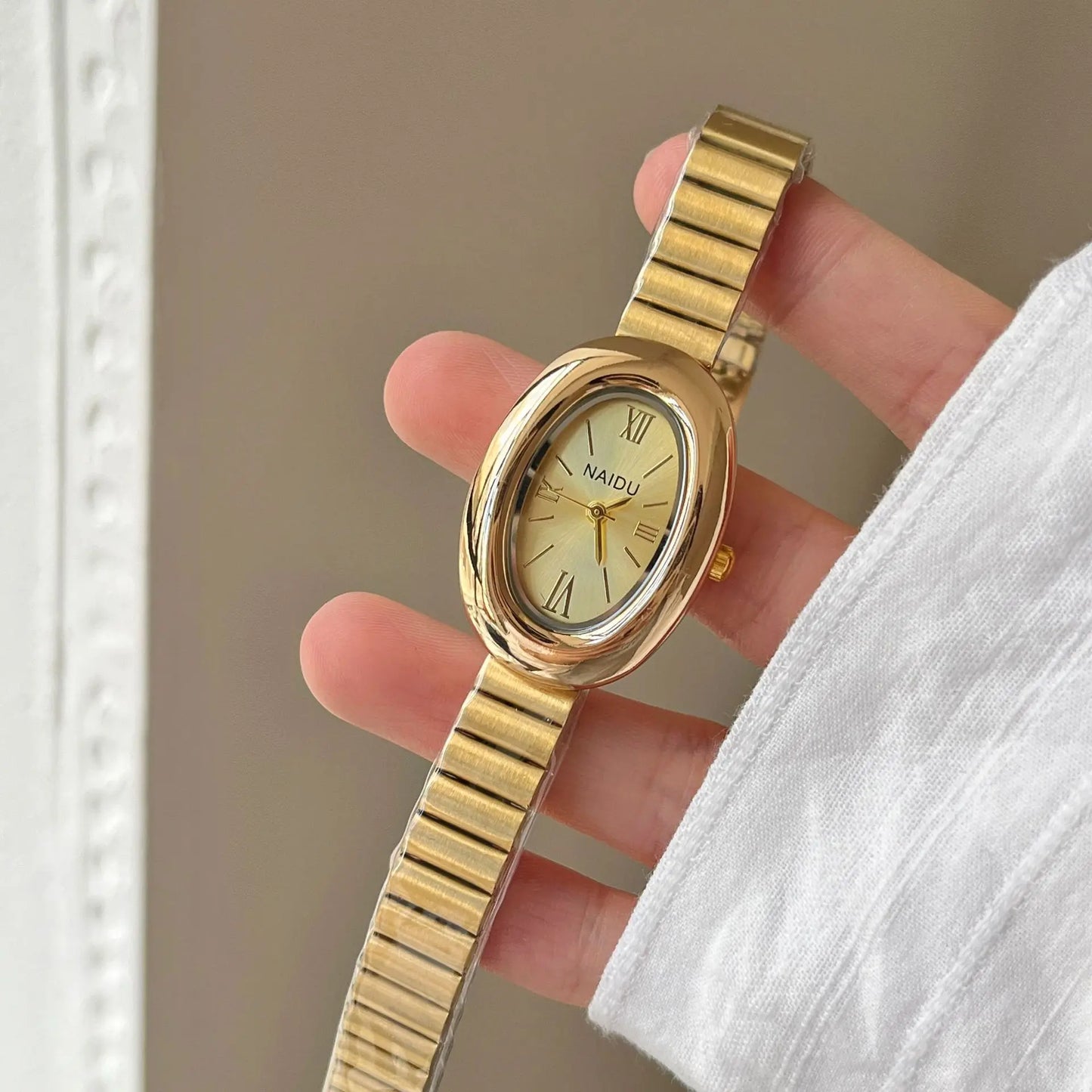 Hot Sale Women Watch Vintage Oval Dial Gold Watch Luxury Roman Numerals Steel Strap Ladies Girl Gift Wristwatch Clock Relojes