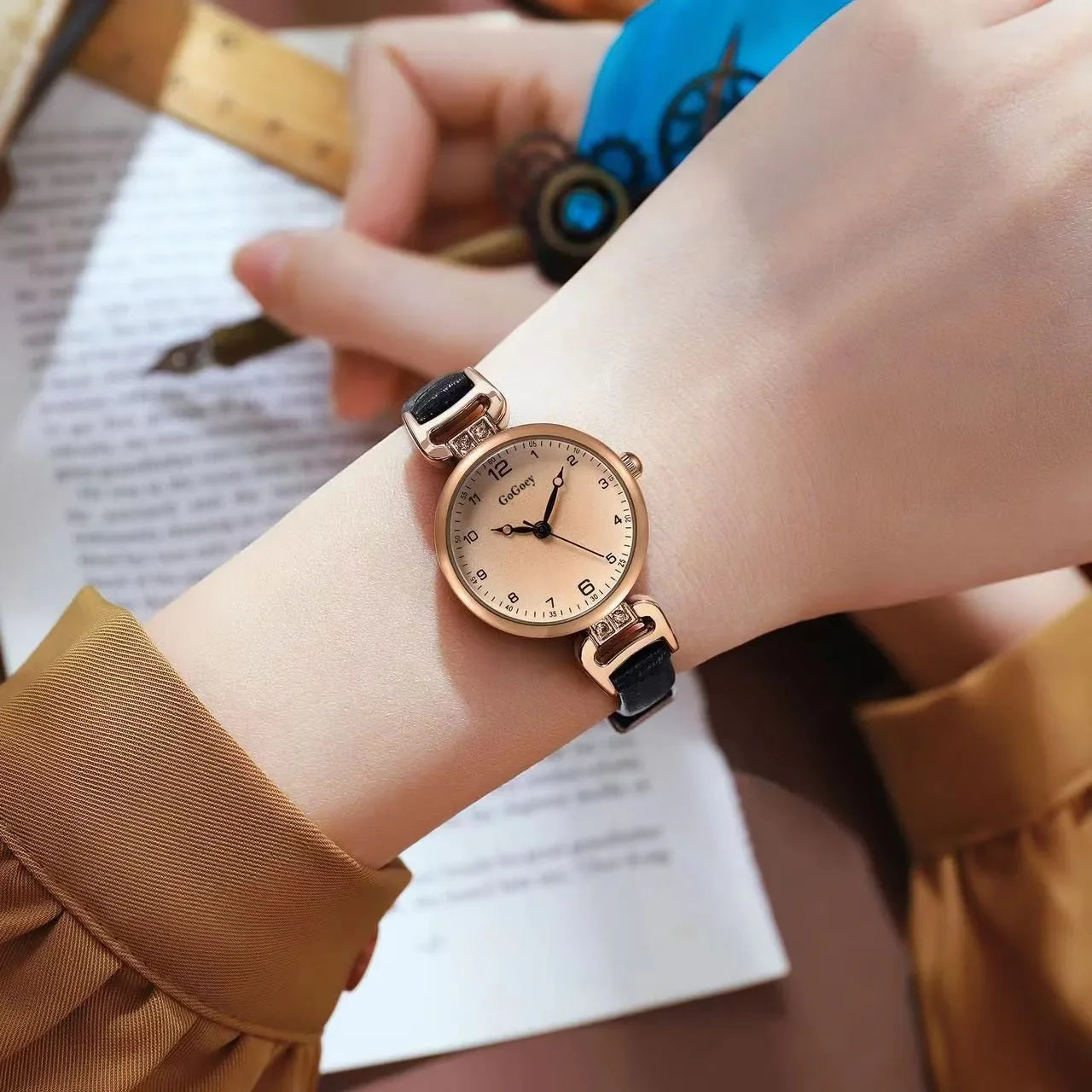 2025 Quartz Watch Women PU Leather Thin Strap Wristwatch Ladies Watches Solid Color Fashion Women Gift Watch Relojes Para Mujer