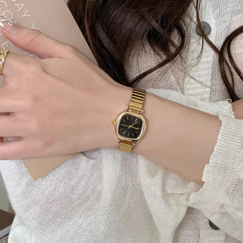 Brand Women Quartz Watch Luxury Gift Ladies Wristwatch