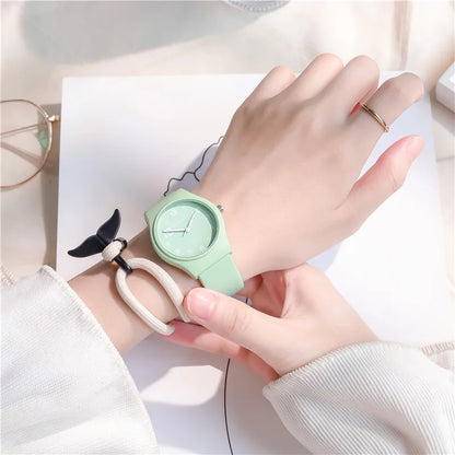 Candy Colors Silicone Strap Quartz Wristwatch Student Watch INS Korean Fashion Trendy Ladies Wristwatch Simple Versatile Clock