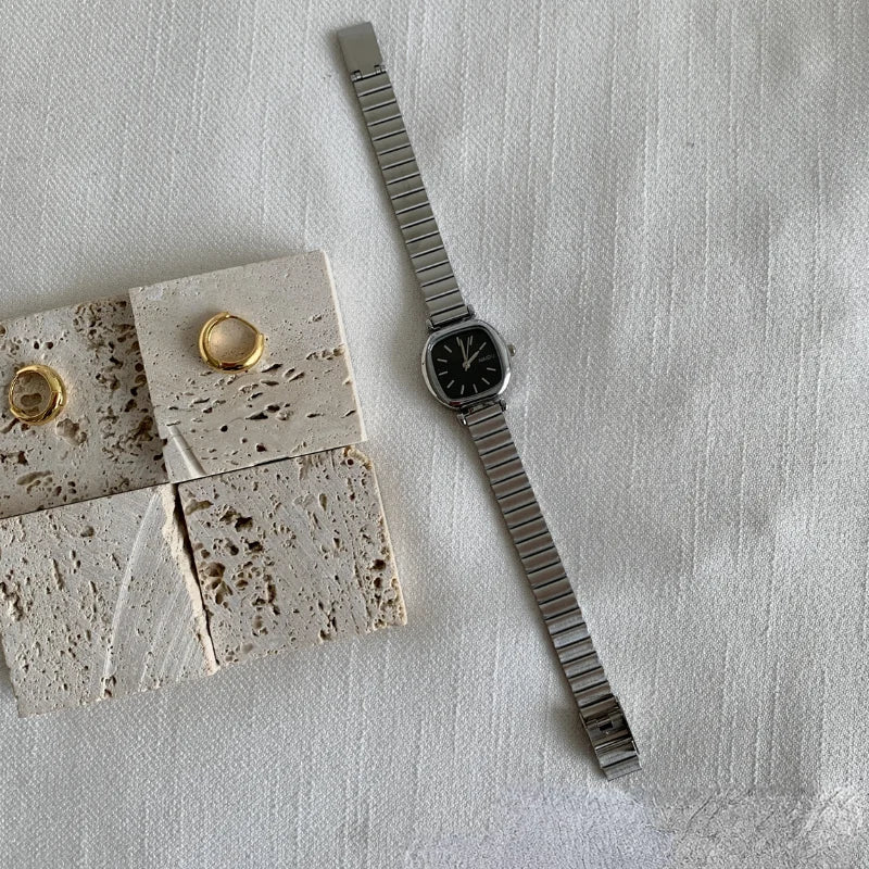 Brand Women Quartz Watch Luxury Gift Ladies Wristwatch