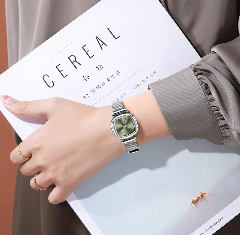 Retro Fashion Ladies Quartz Wrist Watch New Square Watch Women Student Simplified Netbelt Watch Reloj Mujer Relogio Feminino