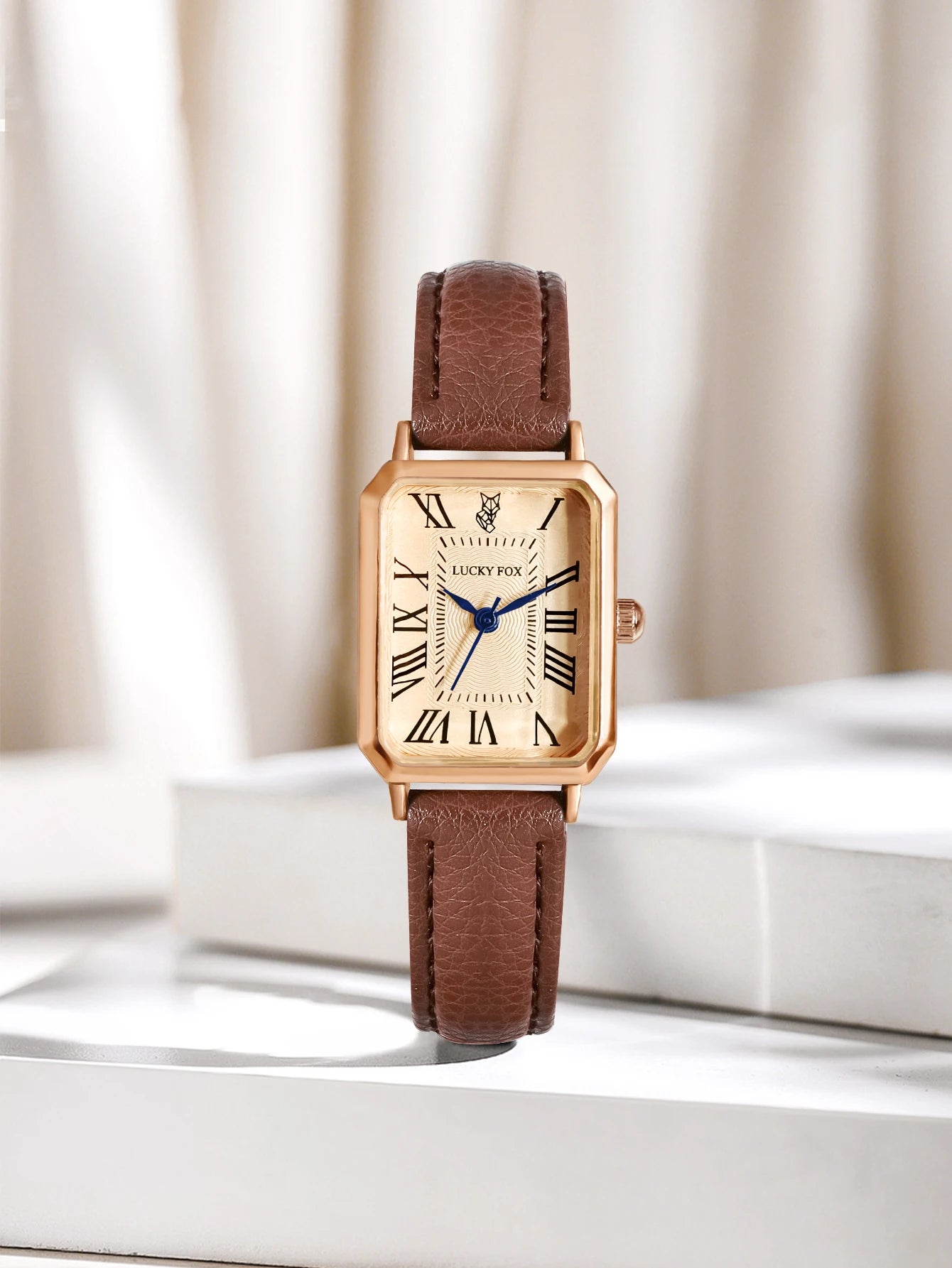 Fashion Retro Digital Dial Casual Quartz Wristwatch for Women Gift