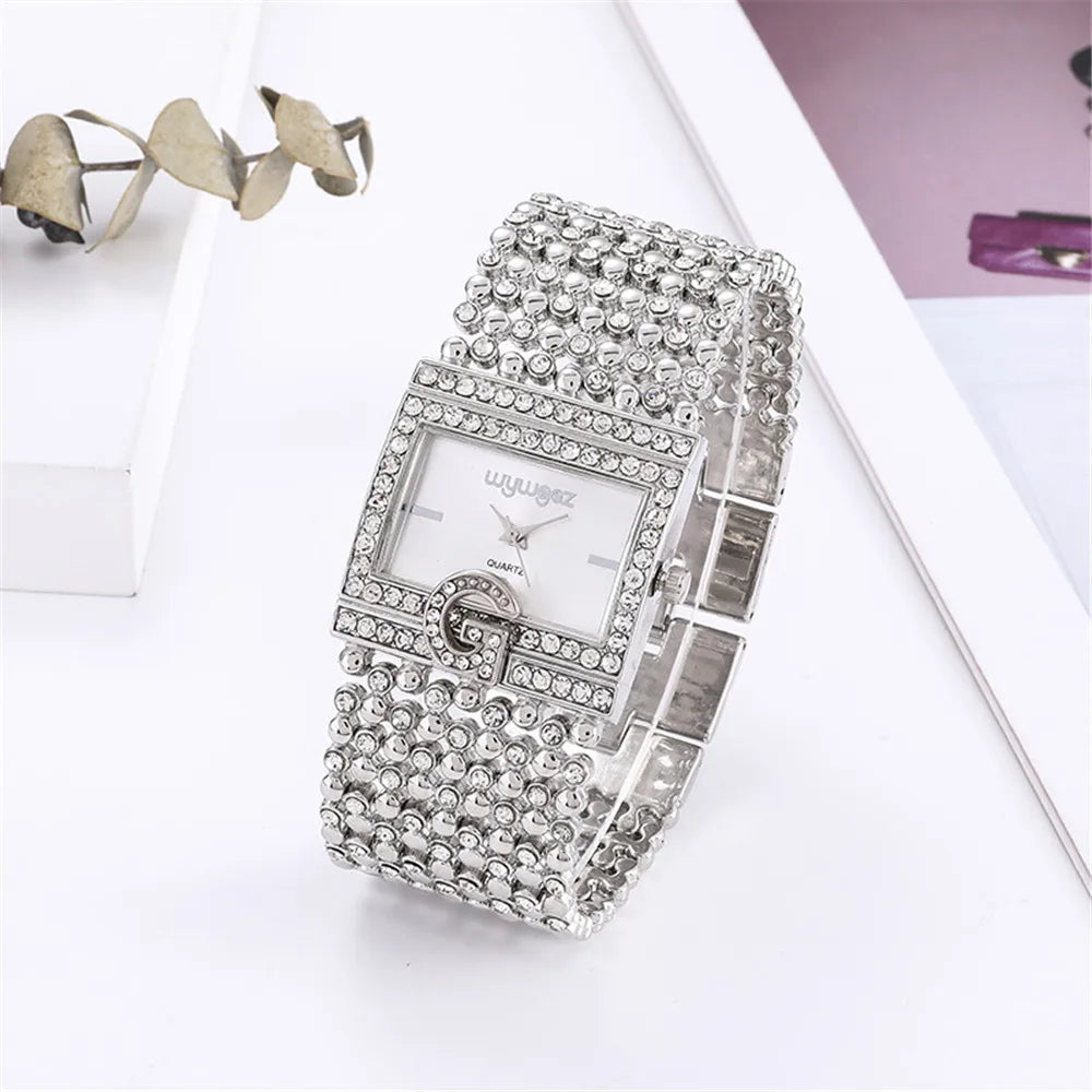 Simple Square Gold Ladies Watch Fashion Classic Alloy Diamond Bracelet Ladies Watch Gold Silver Diamond Scale Dial Quartz Reloje