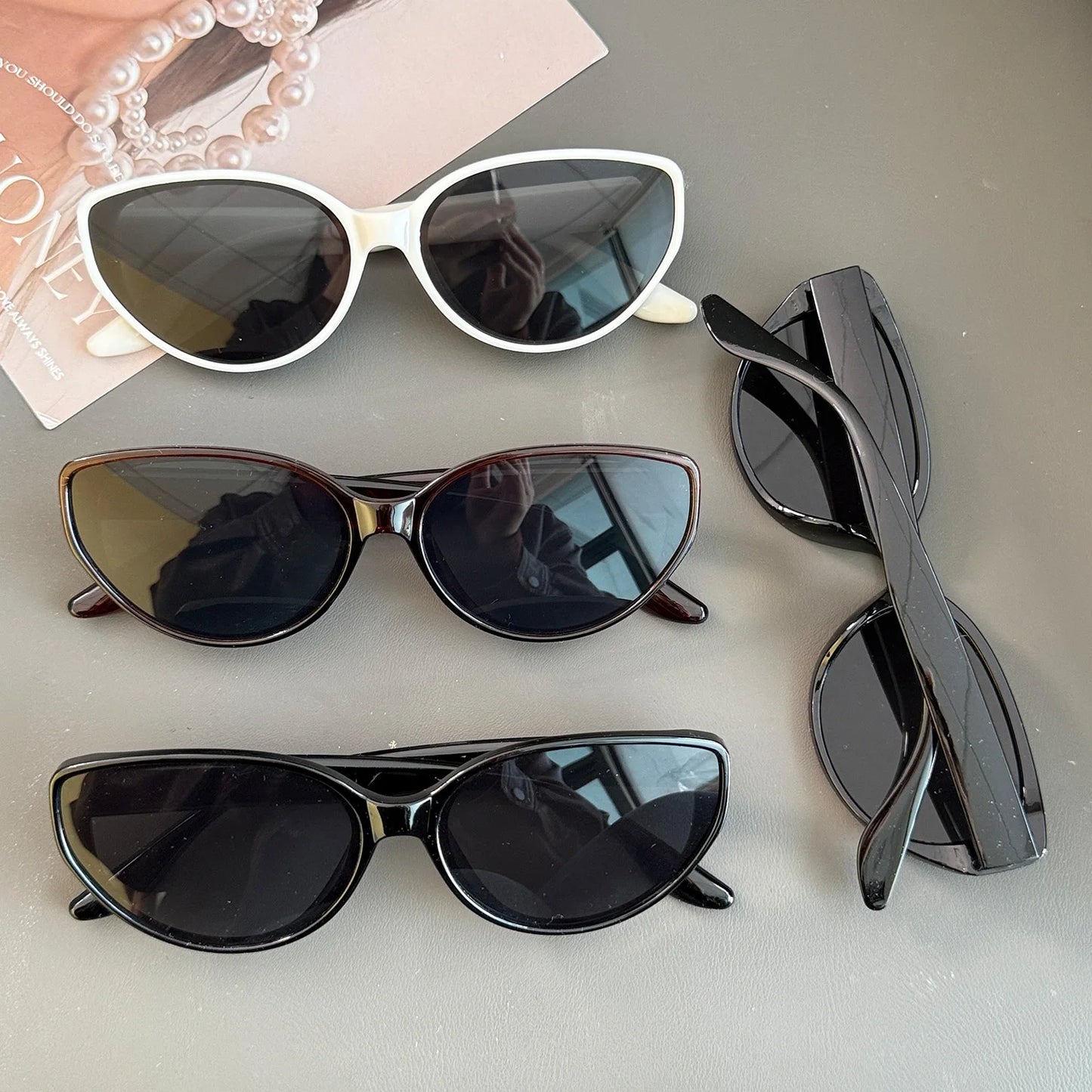 Y2K Vintage Cat Eye Small Frame Sunglasses UV Resistant Eyeglasses for Men Women