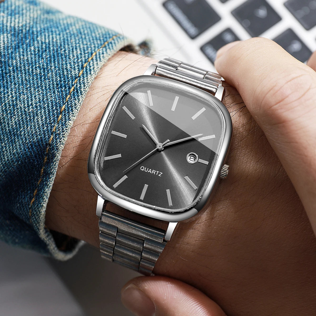 Fashion Square Men Calendar Quartz Watch（Without Box）