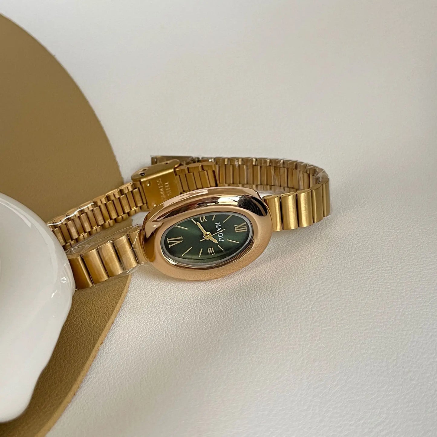 Hot Sale Women Watch Vintage Oval Dial Gold Watch Luxury Roman Numerals Steel Strap Ladies Girl Gift Wristwatch Clock Relojes