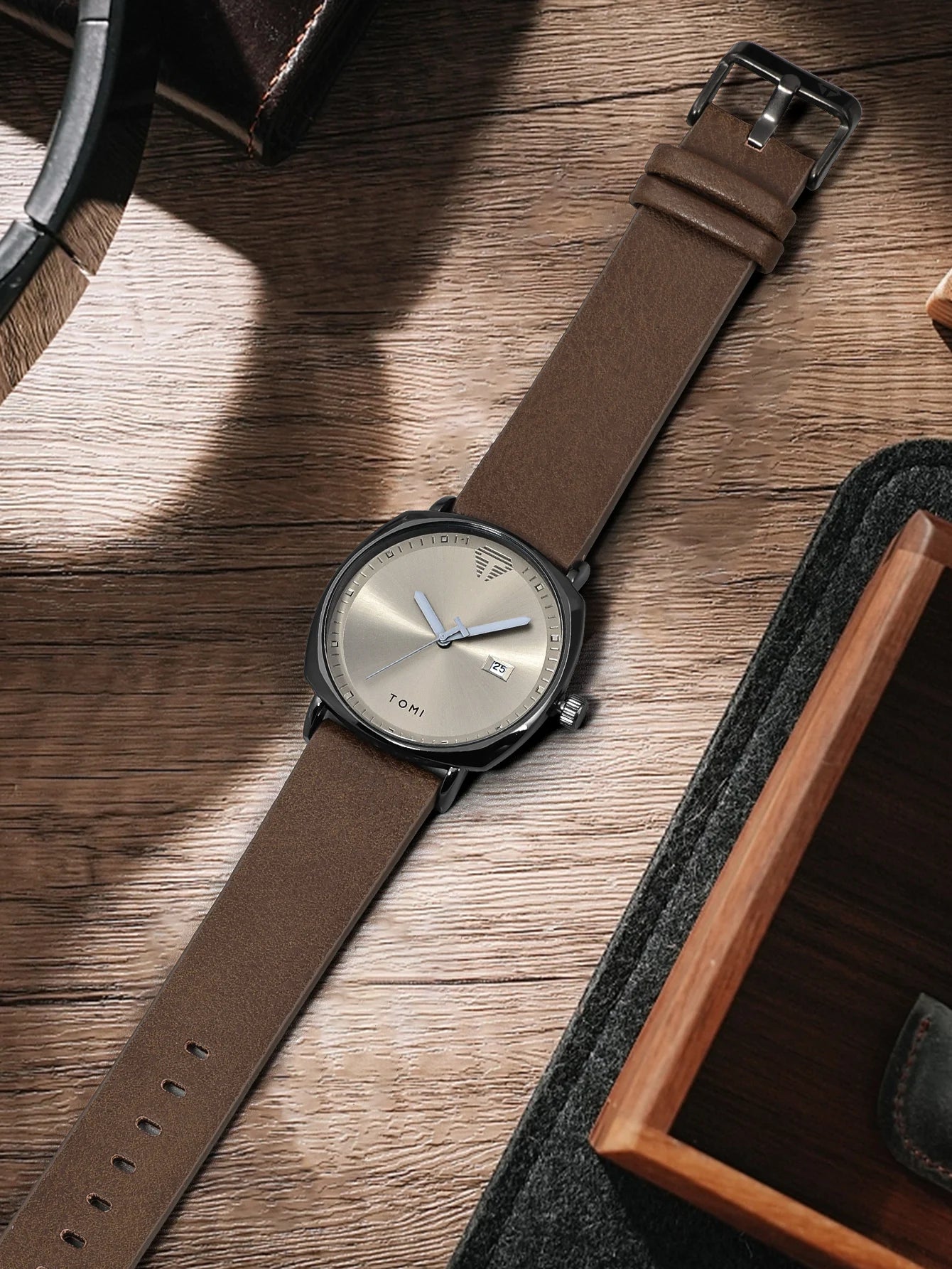 TOMI Men's Watch Minimalist  Casual Quartz Watch