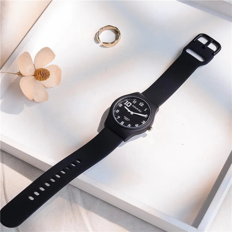 Candy Colors Silicone Strap Quartz Wristwatch Student Watch INS Korean Fashion Trendy Ladies Wristwatch Simple Versatile Clock