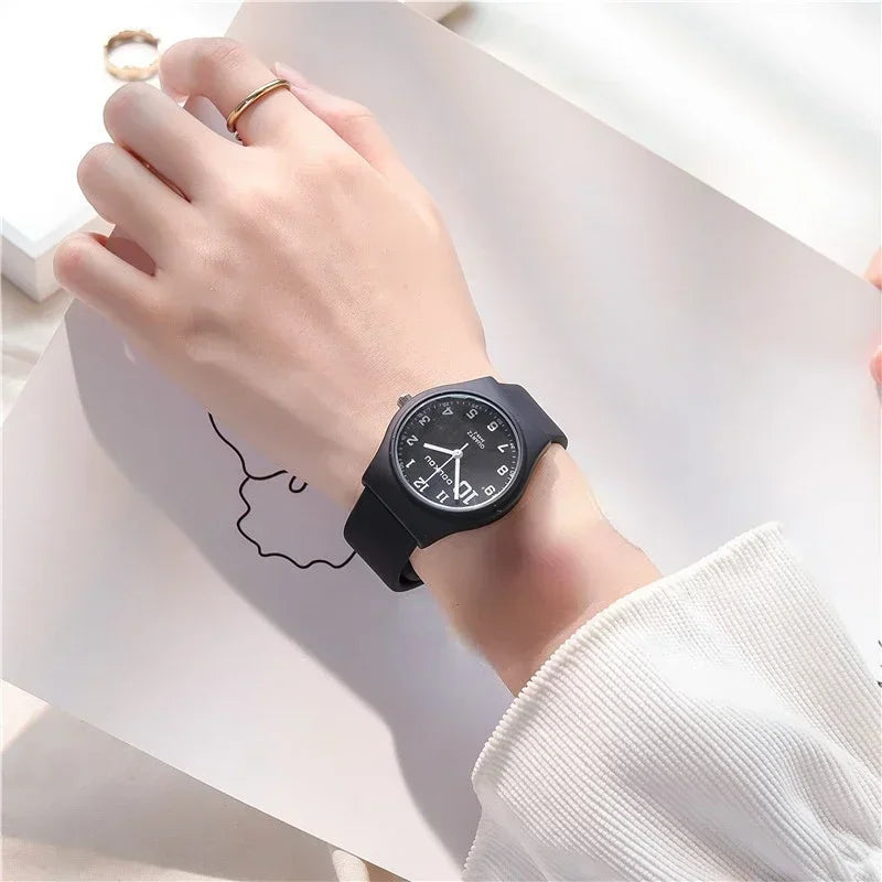 Candy Colors Silicone Strap Quartz Wristwatch Student Watch INS Korean Fashion Trendy Ladies Wristwatch Simple Versatile Clock
