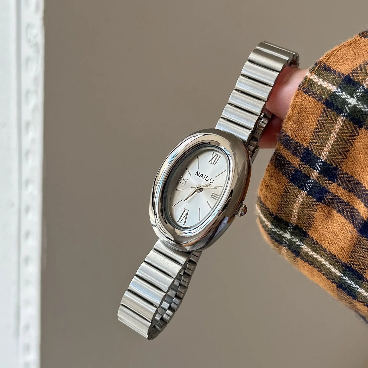 Hot Sale Women Watch Vintage Oval Dial Gold Watch Luxury Roman Numerals Steel Strap Ladies Girl Gift Wristwatch Clock Relojes